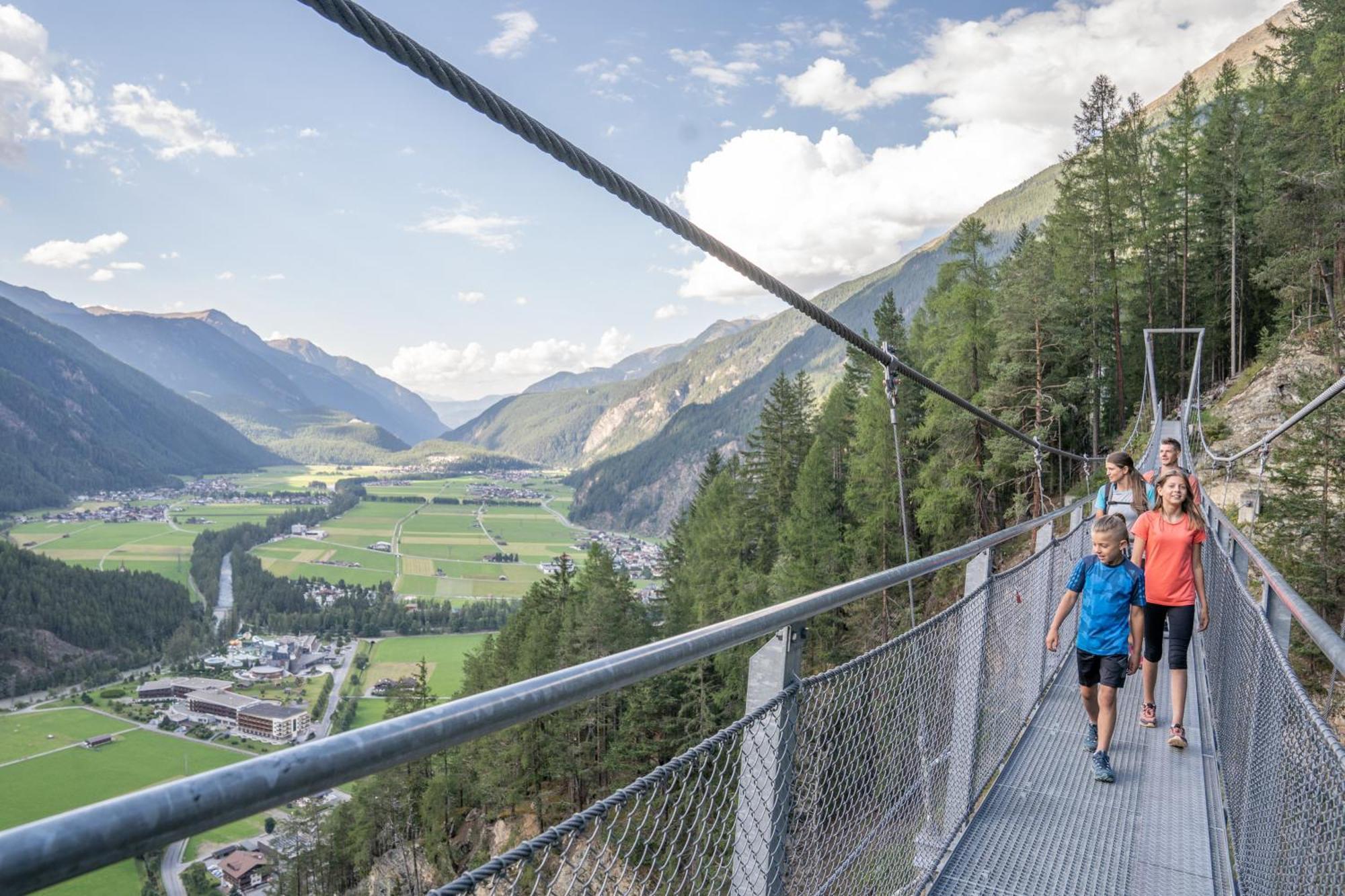 NEUES Apartmenthaus mit Sky- Wellness MYALPS Tirol Oetz Exterior foto